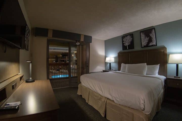 Room 6 of 67