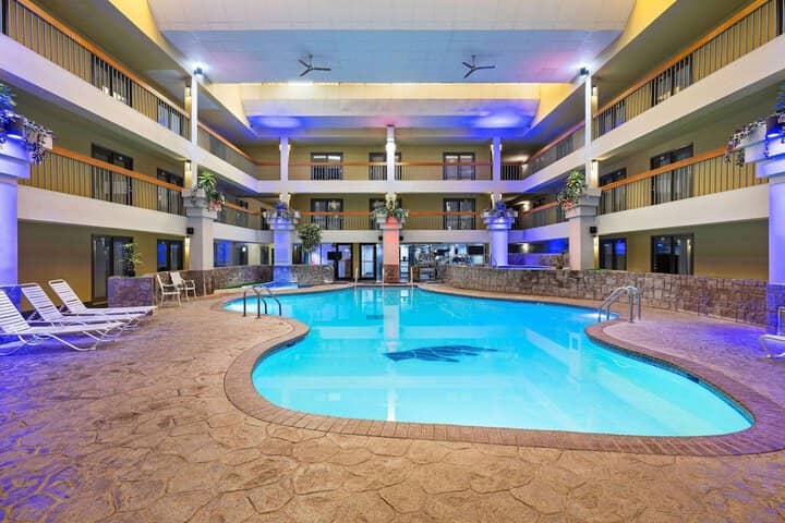 Pool 41 of 67