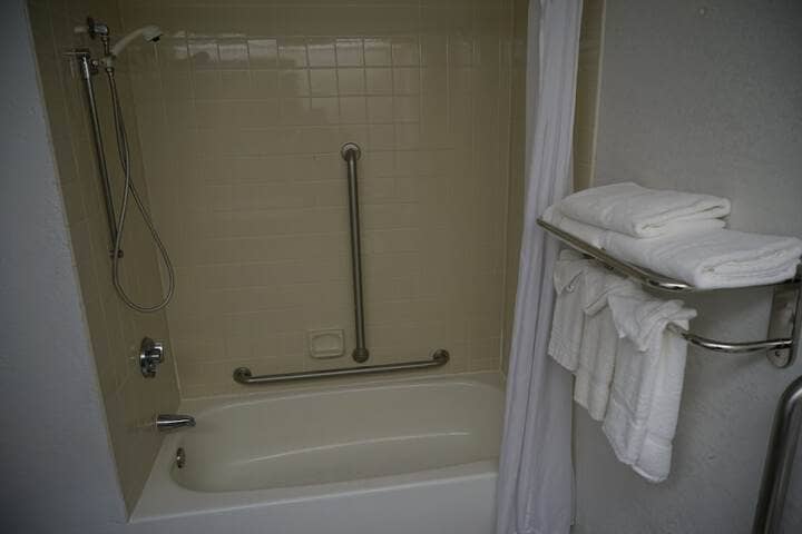 Room 35 of 67