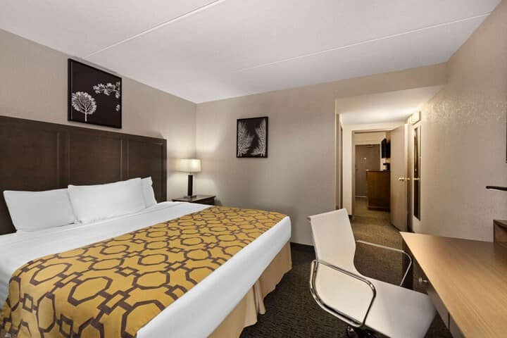 Room 27 of 67